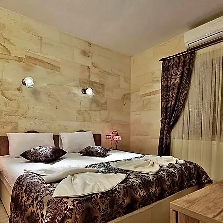 Yusuf Bey House 3*