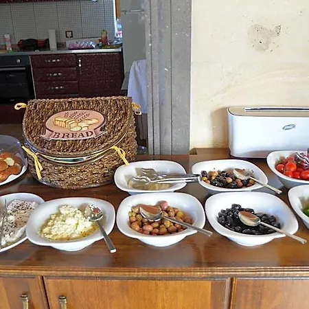 Yusuf Bey House Готель 3*