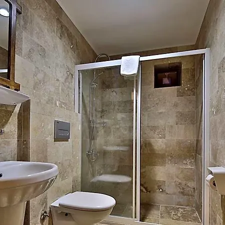 Yusuf Bey House 3*